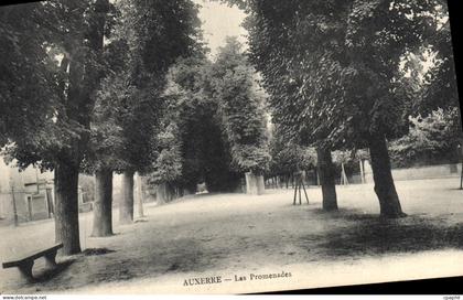 CPA Auxerre Les Promenades