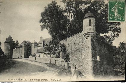 CPA Avallon La Petite Porte