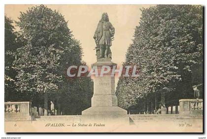 CPA Avallon la Statue de Vauban