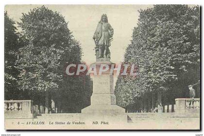 CPA Avallon La Statue de Vauban