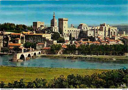 Carte Postale - 84 - Avignon - Le Rhone - Le Pont Saint Bénézet - Le Palais des Papes ) vus de la tour Philippe le Bel -