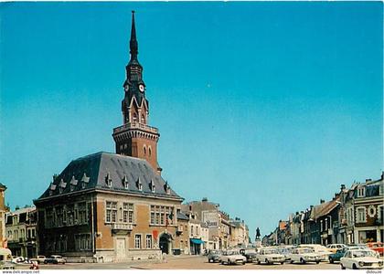 62 - Bapaume - Place Faidherbe - Automobiles - CPM - Voir Scans Recto-Verso