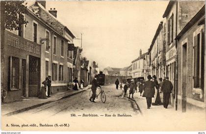 CPA BARBIZON Rue de Barbizon TRAM VAPEUR (977374)