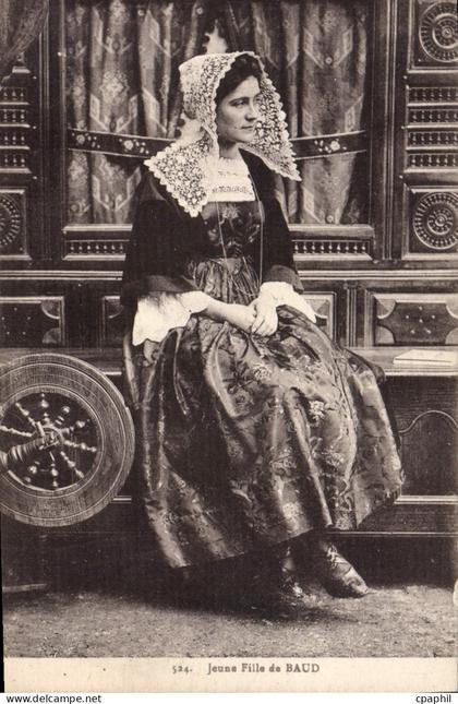 CPA Jeune Fille De Baud