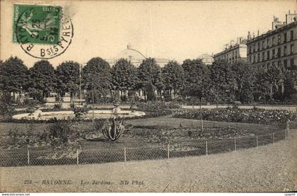 CPA Bayonne Les Jardins