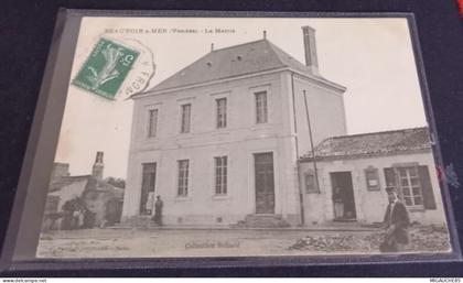 BEAUVOIR SUR MER *- la mairie