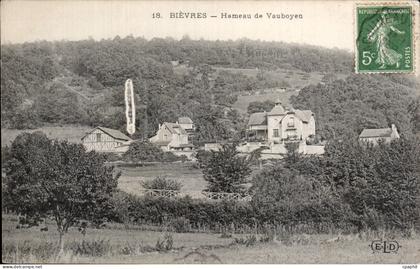 CPA Bievres Hameau de Vauboyen