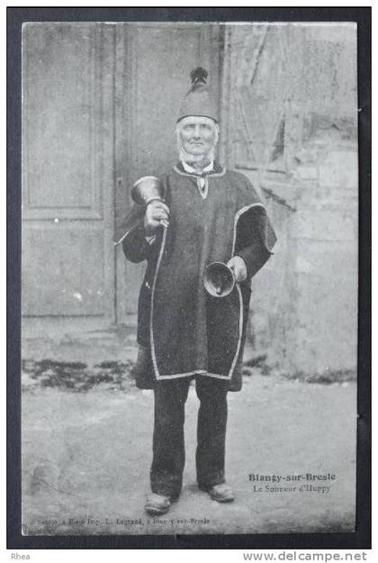 76 Blangy-sur-Bresle - le sonneur église - cloche