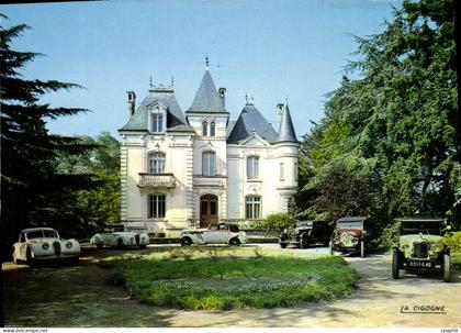 CPSM Musee Automobile Saint Christoly de blaye Cycles Motocyclettes Lucien Mette Château de la Corde
