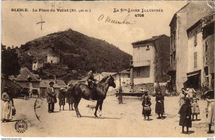 CPA BLESLE - La place du valiat (191937)