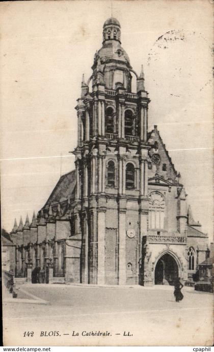 CPA Blois Le Cathedrale