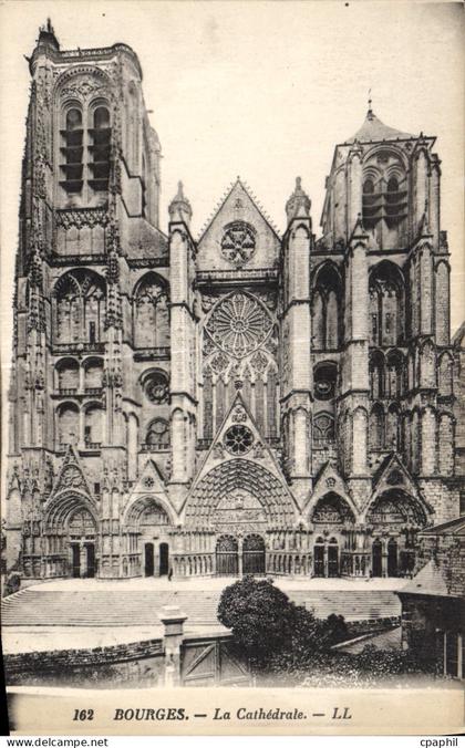 CPA Bourges La Cathedrale