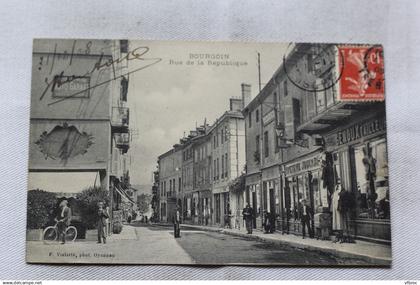 Bourgoin, rue de la République, Isère 38