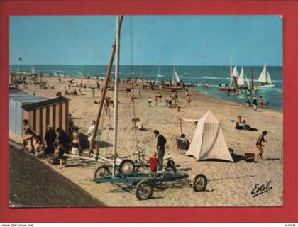 CPM - Bray Dunes -(Nord) - La Plage   -( Char à Voile )