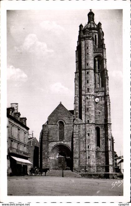 CPSM Bressuire L'eglise Notre Dame