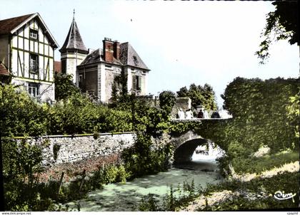 CPSM Brie Comte Robert (S et M) Les Fossés de l'ancien Chateau
