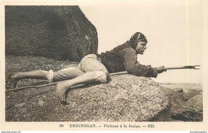52899 - BRIGNOGAN PLAGE - PECHEUR A LA FOUINE
