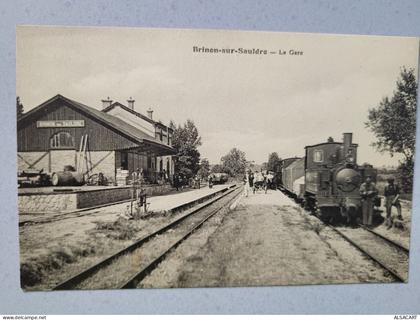Brinon -sur-sauldre , la gare avec train