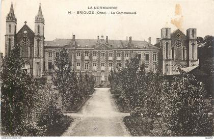 CPA La Normandie Briouze Orne La Communaute