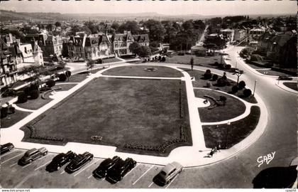 Cabourg CPA Les jardins
