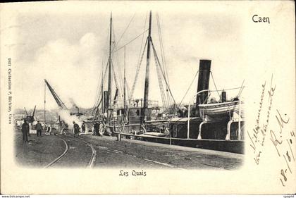 CPA Caen Les Quais Bateau