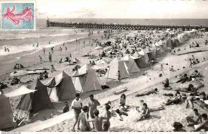 Capbreton CPM La plage et la jetee