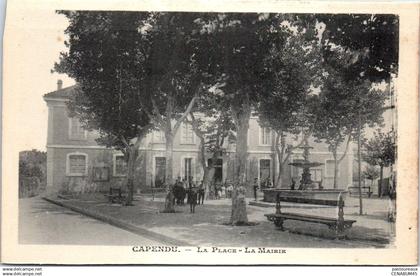 11 CAPENDU - la place, la mairie