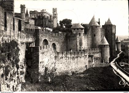 CPSM Carcassonne Ensemble de la Porte