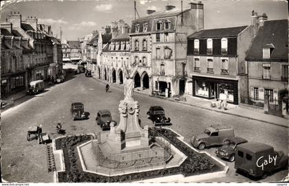 CPA Carentan La Place De La Republique