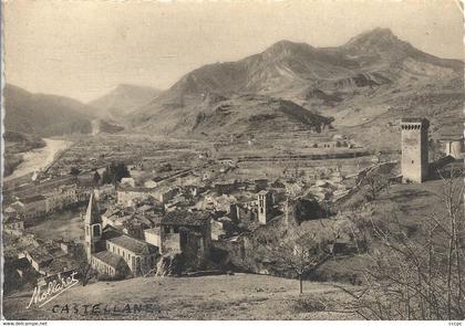 CPSM Castellane La ville les Remparts et le Verdon
