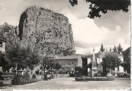 CPSM Castellane Le Roc et Notre-Dame du Roc