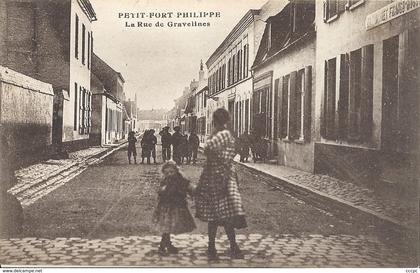 CPA Petit-Fort Philippe La Rue Gravelines