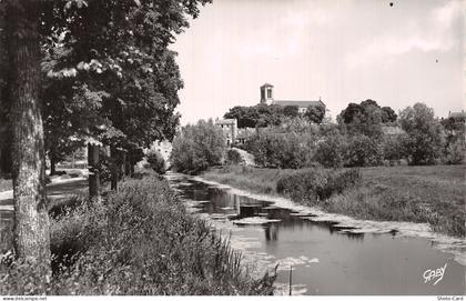85 CHAILLE LES MARAIS L EGLISE