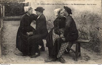 Challans et ses environs CPA La MAraichinage Sur le banc