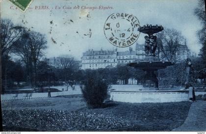 CPA Paris Un coin des Champs Elysees