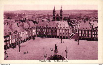 Charleville - La Place Ducale - CPA