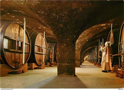 38 - Saint Pierre de Chartreuse - Monastère de la Grande Chartreuse - Les caves de vieillissement de la liqueur - Moine