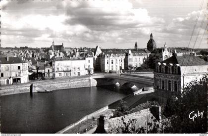 CPA Chateau Gontier Le Pont sur la Mayenne