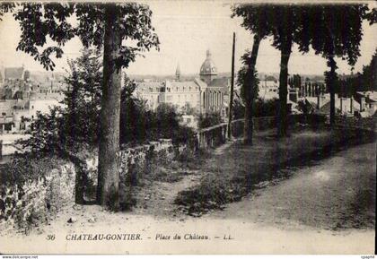 CPA Chateau Gontier Place du Chateau