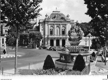 CPA CHATEL-GUYON -place brosson