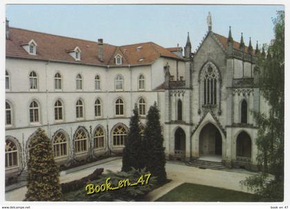 {86206} 88 Vosges Châtel sur Moselle , Couvent de Portieux , Cour d' honneur , La chapelle