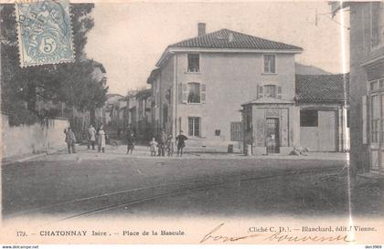CHATONNAY (Isère) - Place de la Bascule - Voie ferrée du tramway
