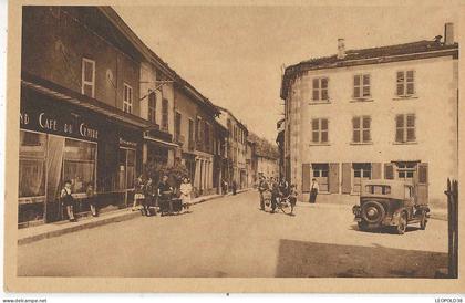 Chatonnay La Place du Centre