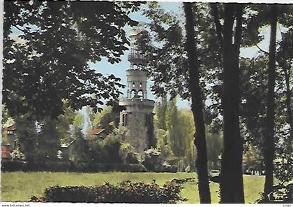 CPSM Chilly-Mazarin - Le Château - La Tour et les Sous-Bois