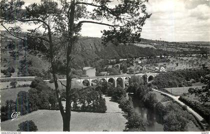 CPM La Suisse Normande Clecy la Vallee de l'Orne