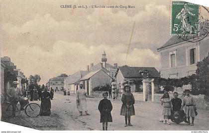 Cléré-les-Pins       37        L'arrivée, route de Cinq Mars la Pile   - 2-    (voir scan)