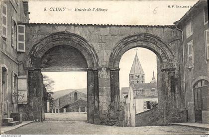 CPA Cluny Entree de l'Abbaye
