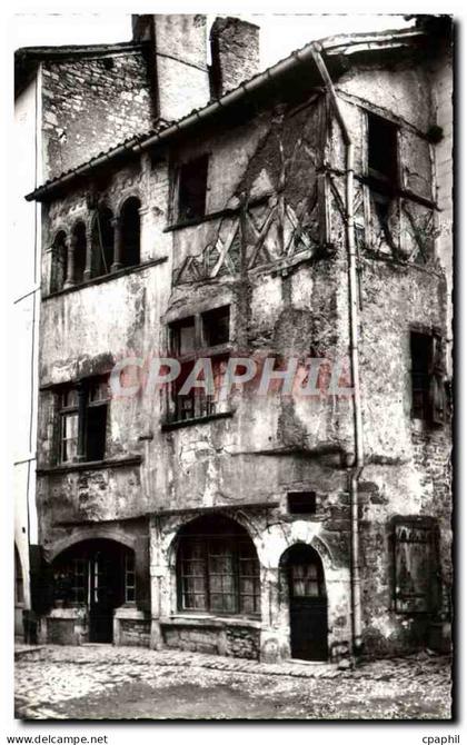 CPM Cluny Vieille Maison
