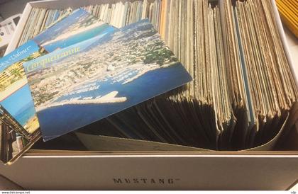 lot +/- 900 cartes modernes (1950 à maintenant) FRANCE