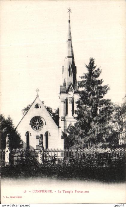 CPA Compiegne Le Temple Protestant